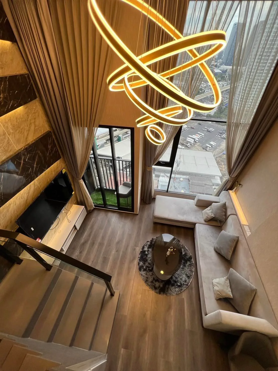 Knightsbridge Space Ratchayothin — photo 2
