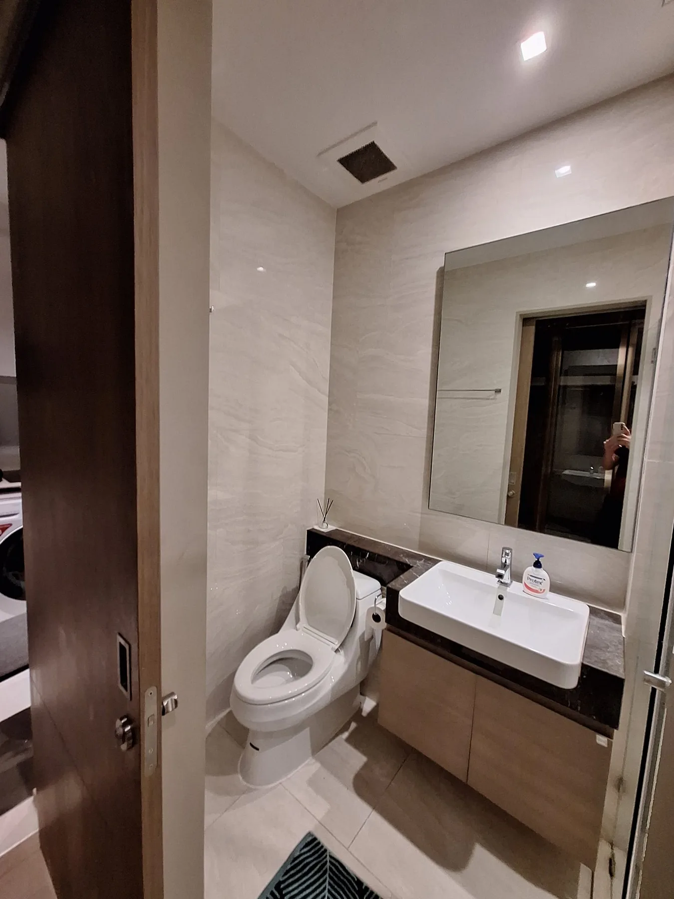 Ashton Silom — photo 4