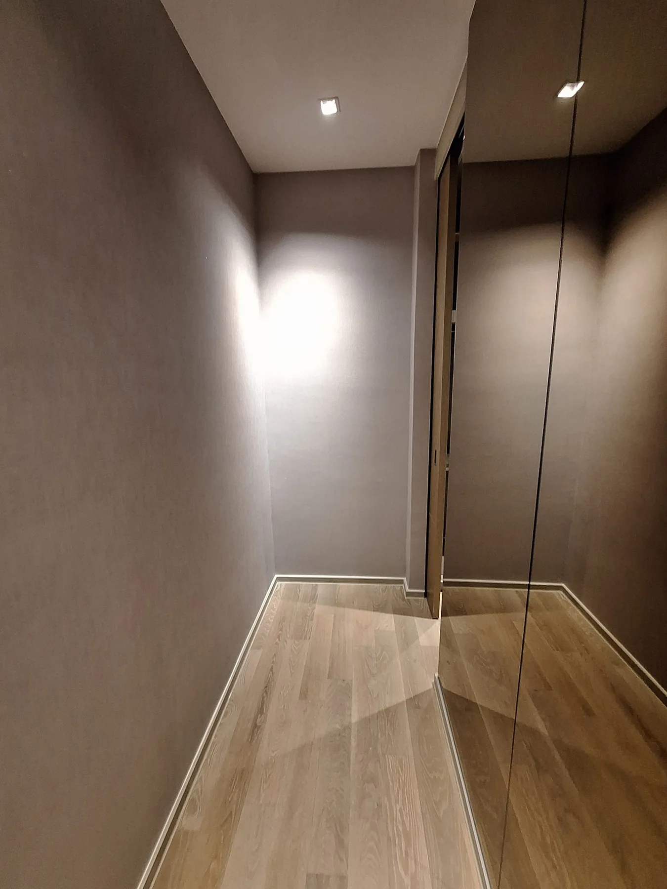 Ashton Silom — photo 5