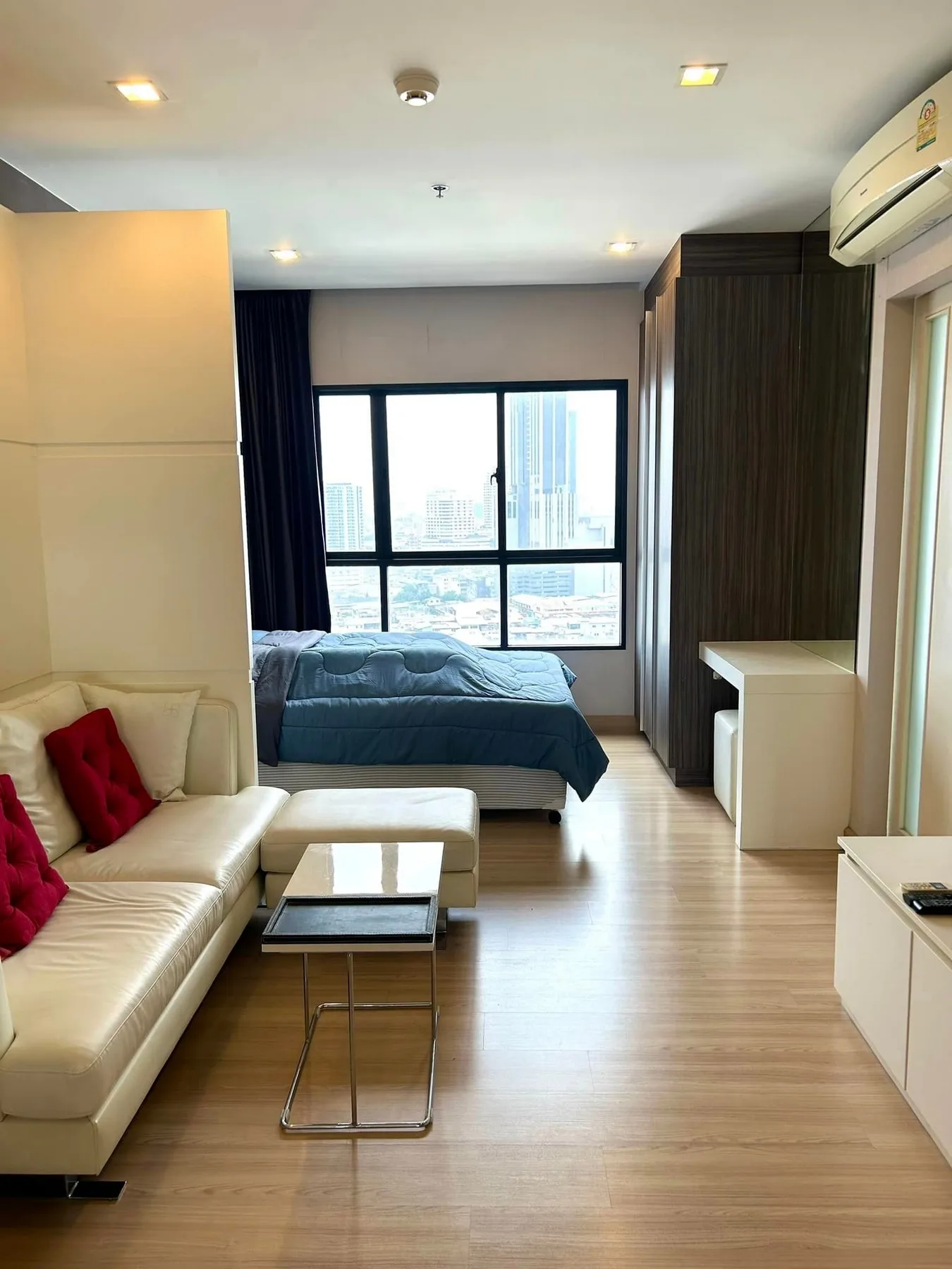 Urbano Absolute Sathon - Taksin — photo 4