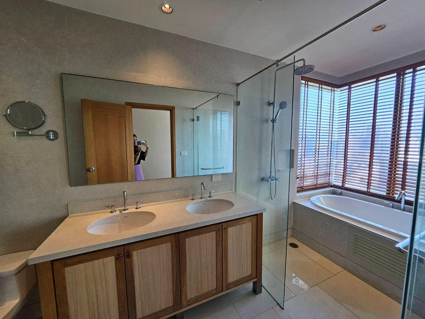 The Emporio Place — photo 11