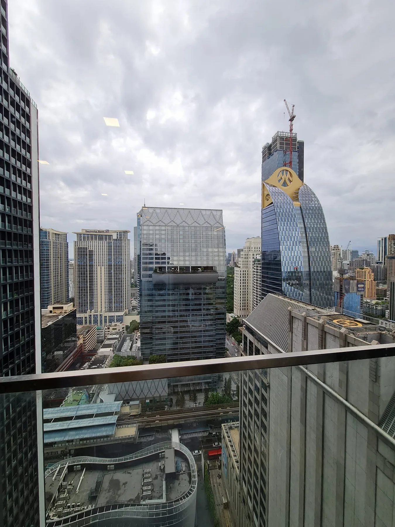 Noble Ploenchit — photo 14