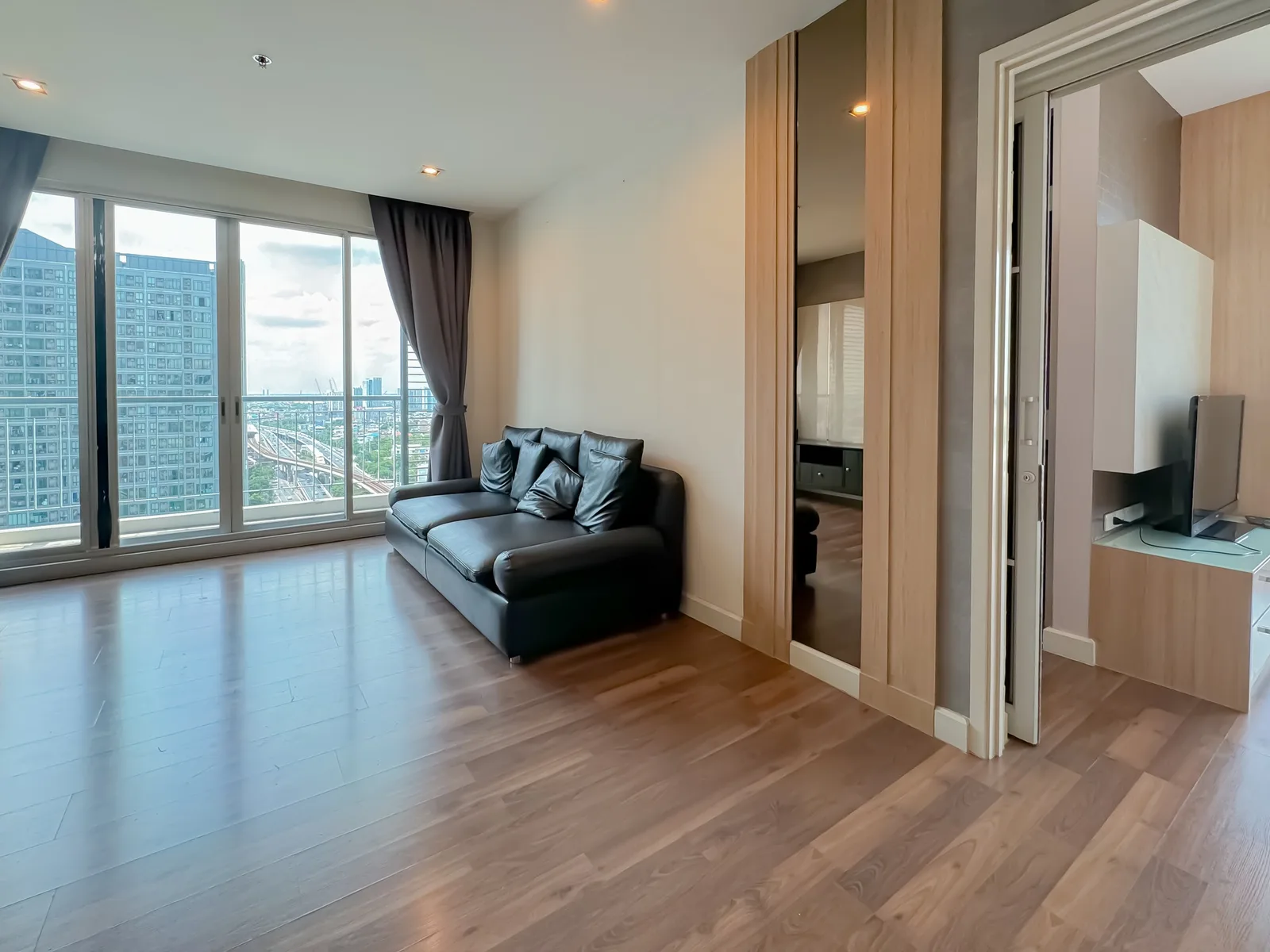The Room Sathorn - Taksin — photo 4