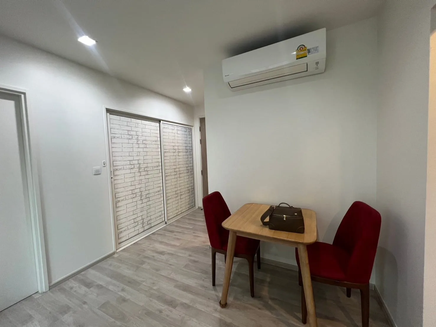 Chambers Cher Ratchada – Ramintra — photo 4
