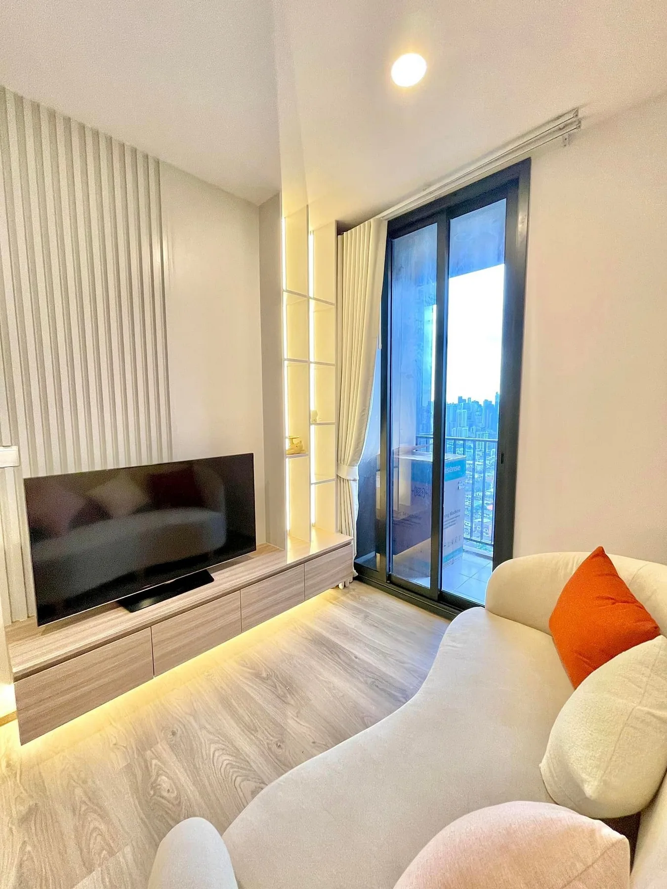 OKA HAUS Sukhumvit 36 — photo 1
