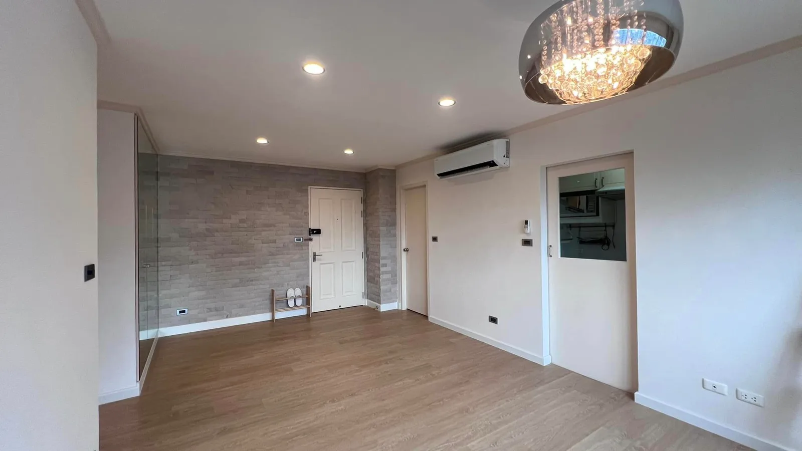 Condo One X Sathorn - Narathiwat — photo 2