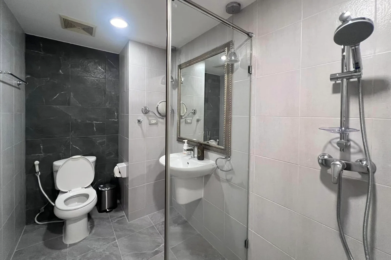 Condo One X Sathorn - Narathiwat — photo 9