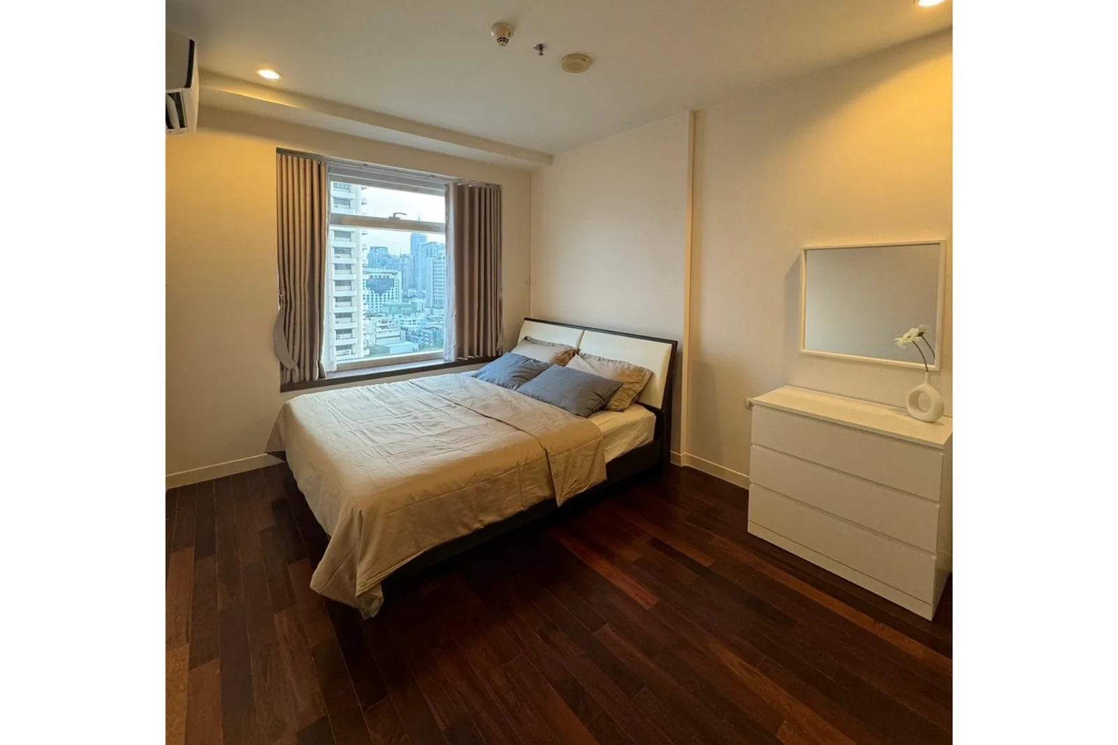 Circle Condominium — photo 5