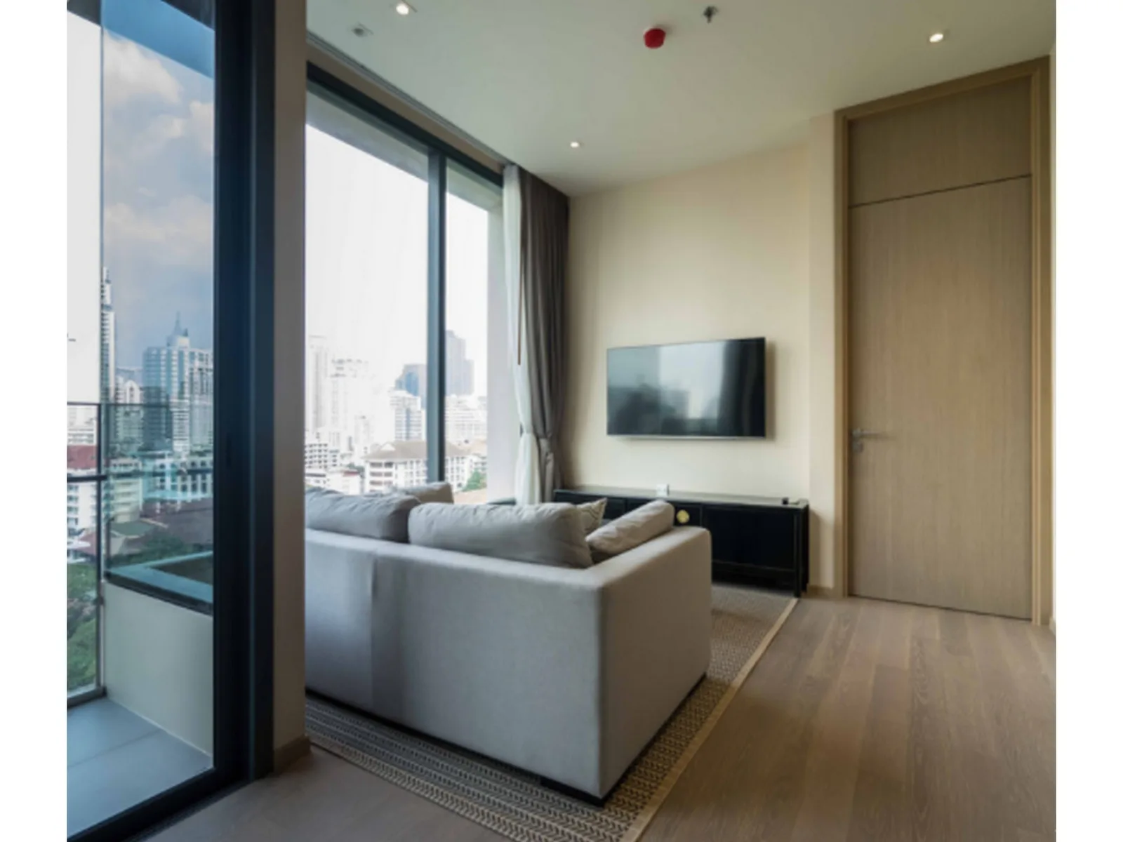 The Esse Asoke — photo 2