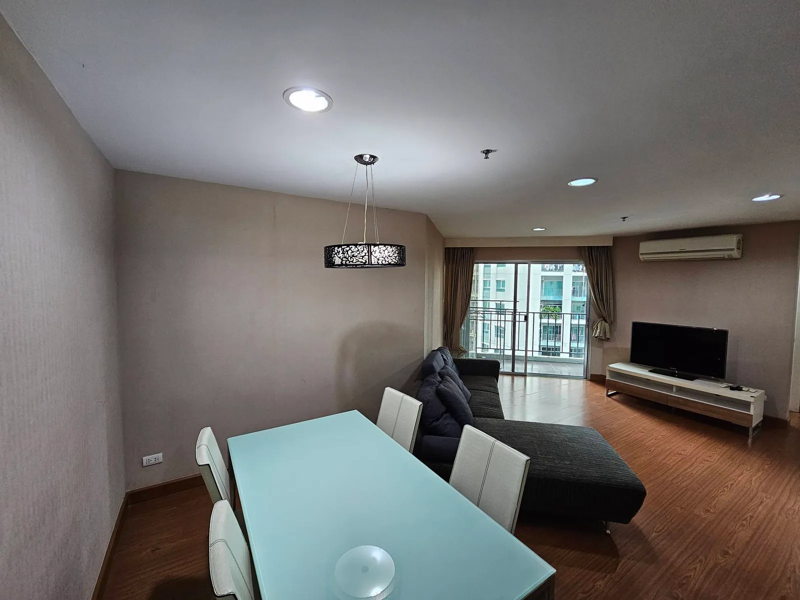 Belle Grand Rama 9 — photo 2