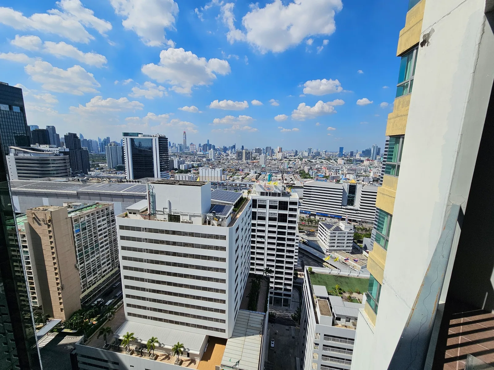 Belle Grand Rama 9 — photo 11
