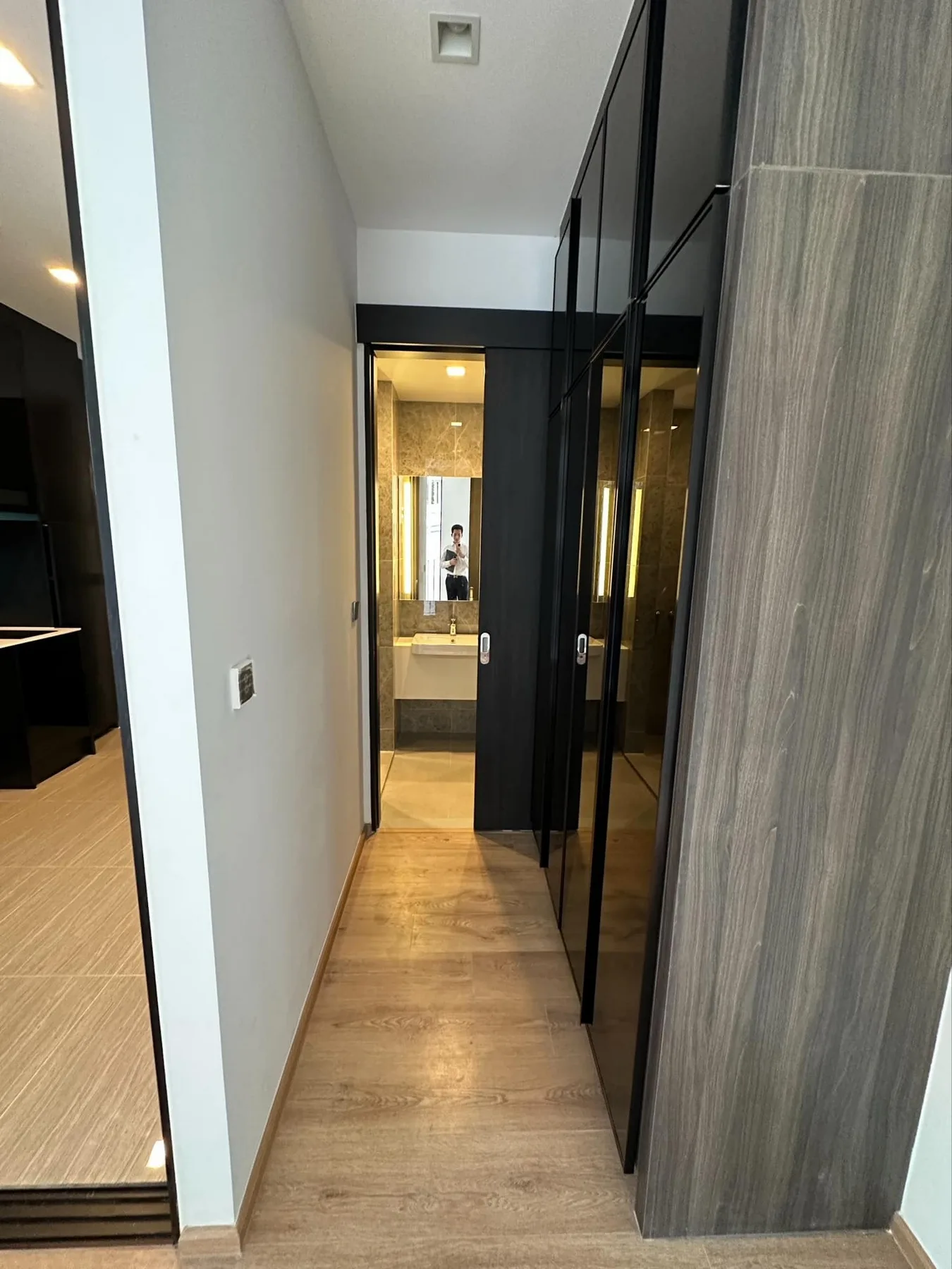 Noble Around Ari — photo 5