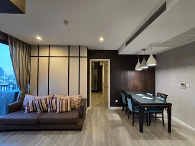 The Room Sathorn - St.Louis