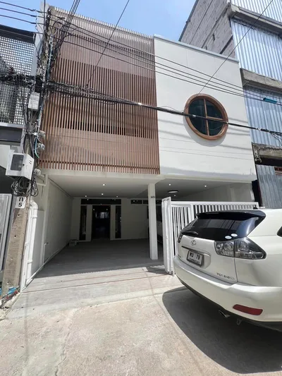 Townhouse Pridi 12