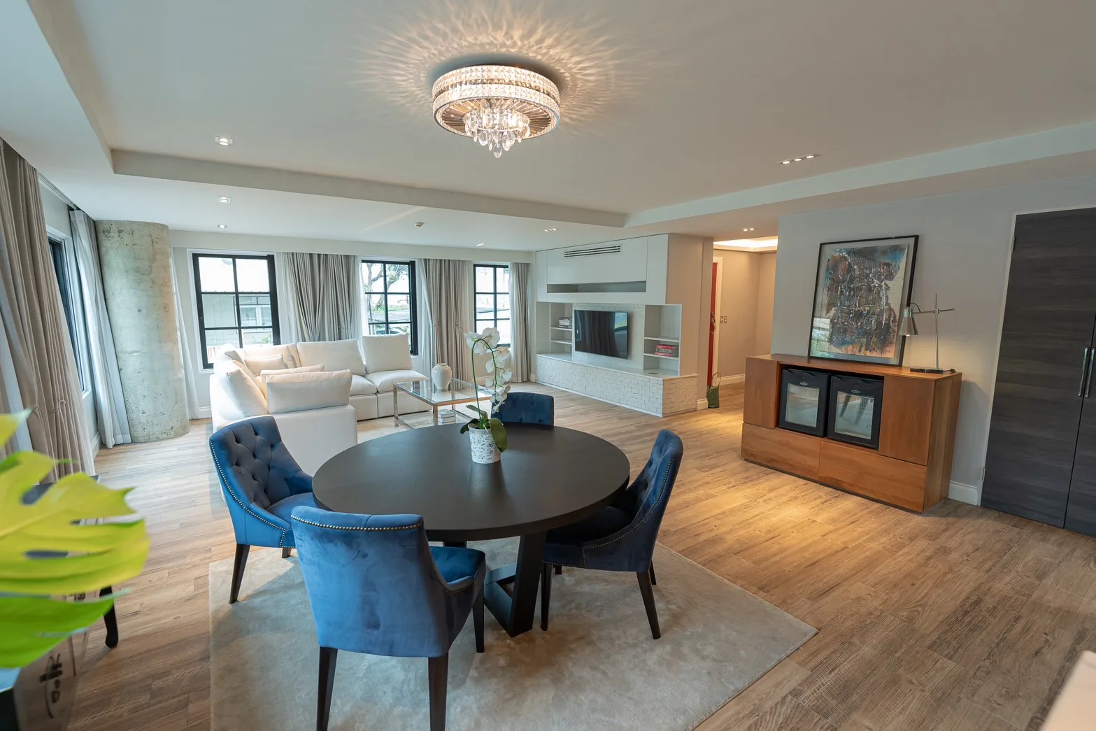 Penthouse Condominium — photo 4