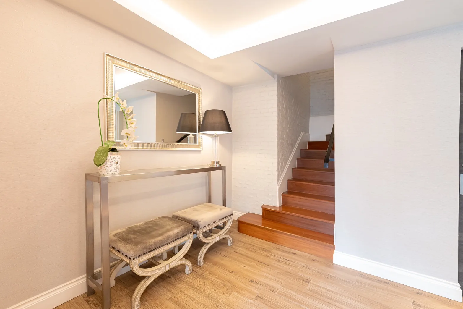 Penthouse Condominium — photo 9