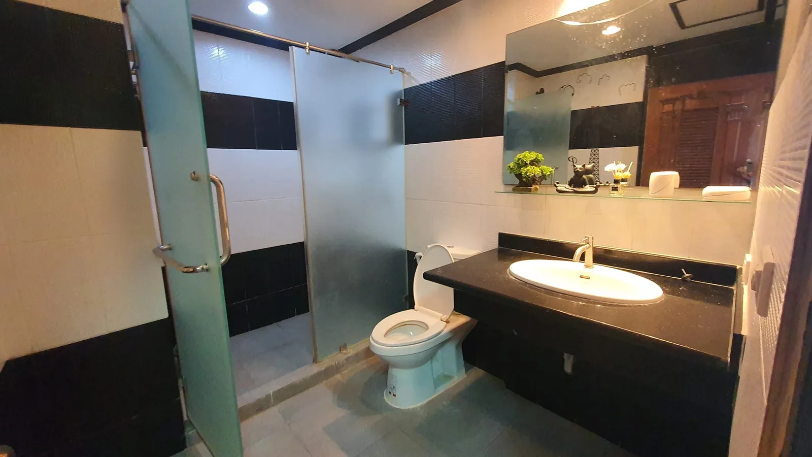Asoke Tower — photo 15