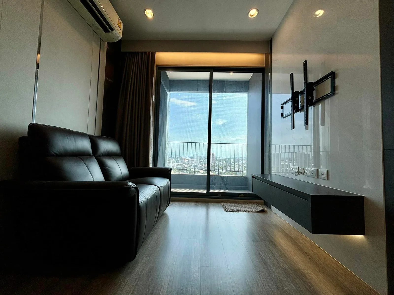 IDEO Mobi Sukhumvit 66 — photo 4