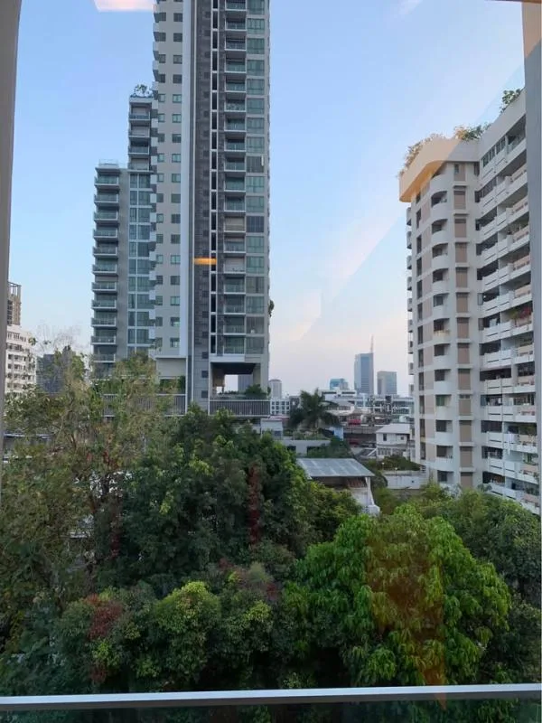 LIV@49 — photo 10