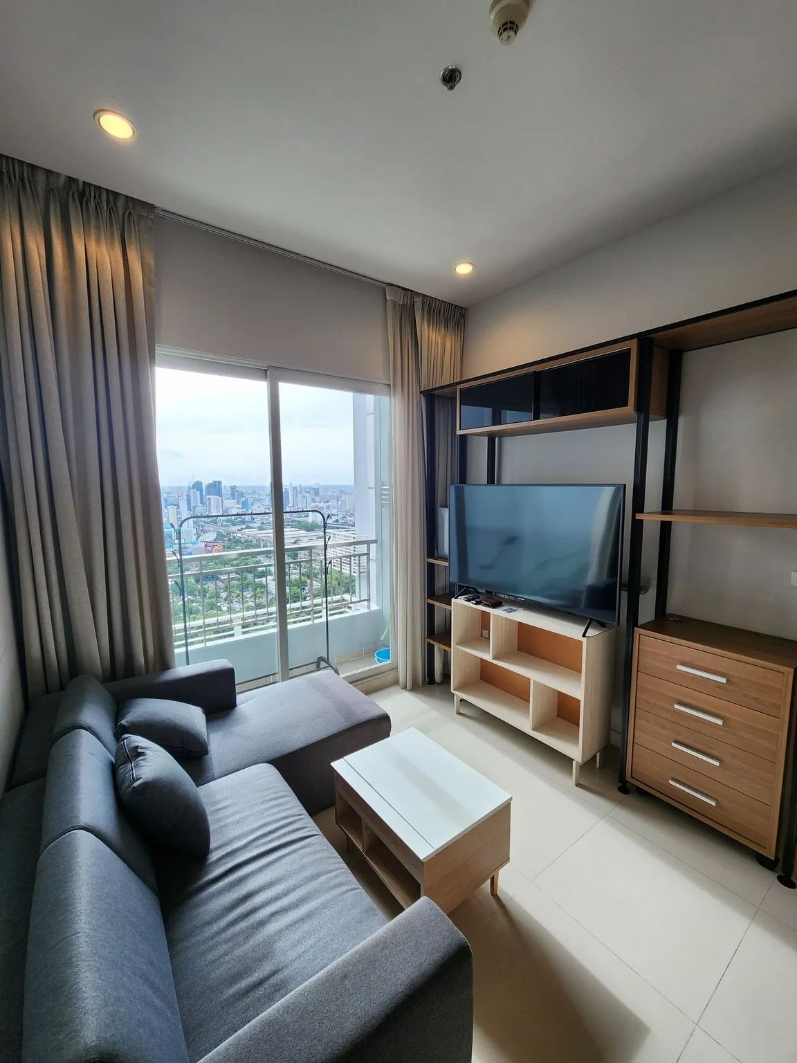 Circle Condominium — photo 1