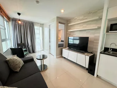 The Clover Thonglor
