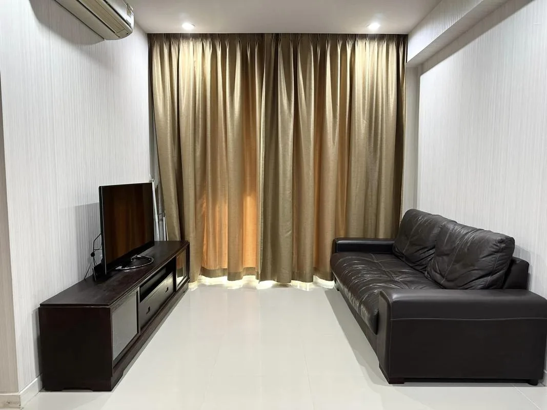 Circle Condominium — photo 1