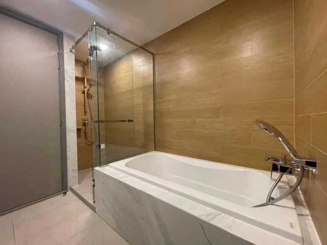 Taka Haus Ekamai 12 — photo 8
