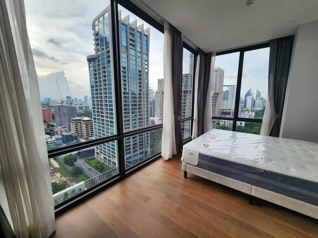 Muniq Langsuan — photo 8