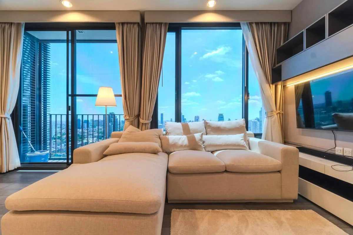 Edge Sukhumvit 23 — photo 2