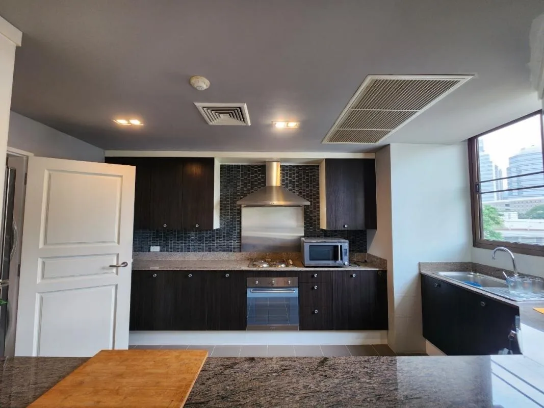 Monet House Apartment — photo 6