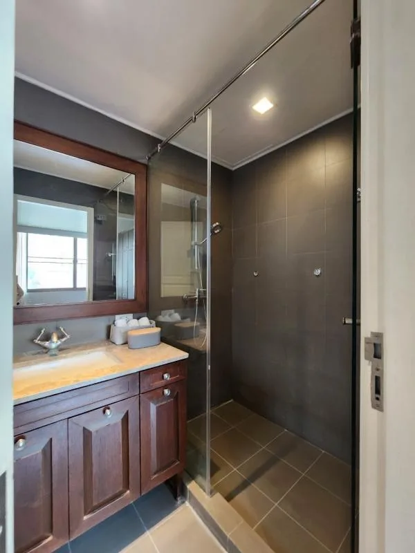 Monet House Apartment — photo 10