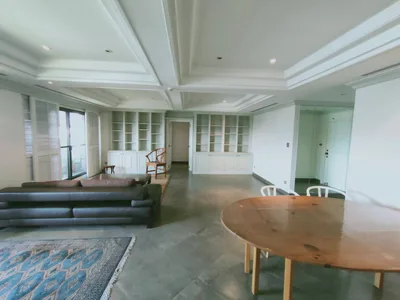 Supreme Place