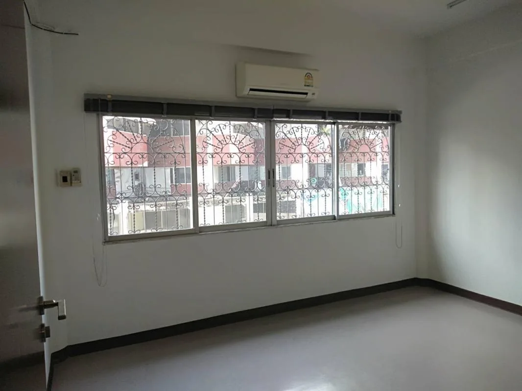 Office Suk. 48 — photo 5